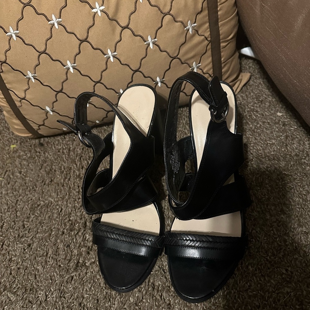 Black women heels